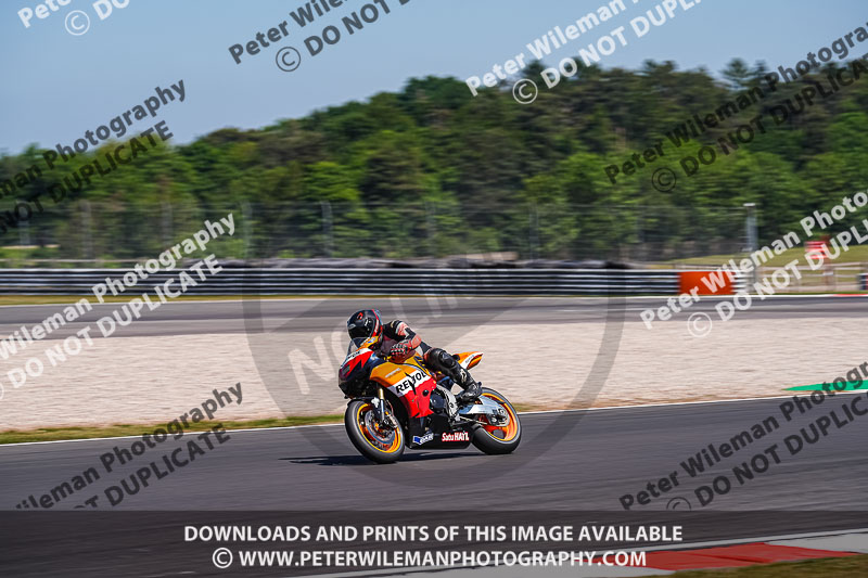 donington no limits trackday;donington park photographs;donington trackday photographs;no limits trackdays;peter wileman photography;trackday digital images;trackday photos